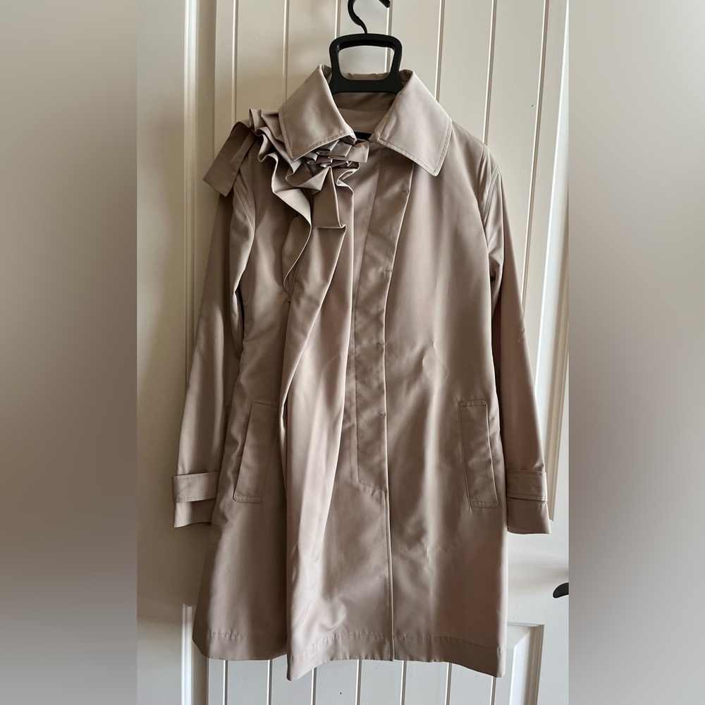 Patrizia Pepe Classic Beige Trench Coat